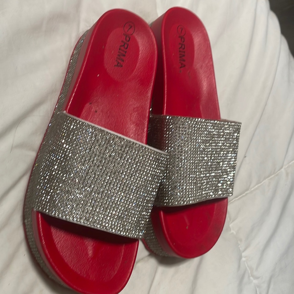 Sparkling stacked sandal